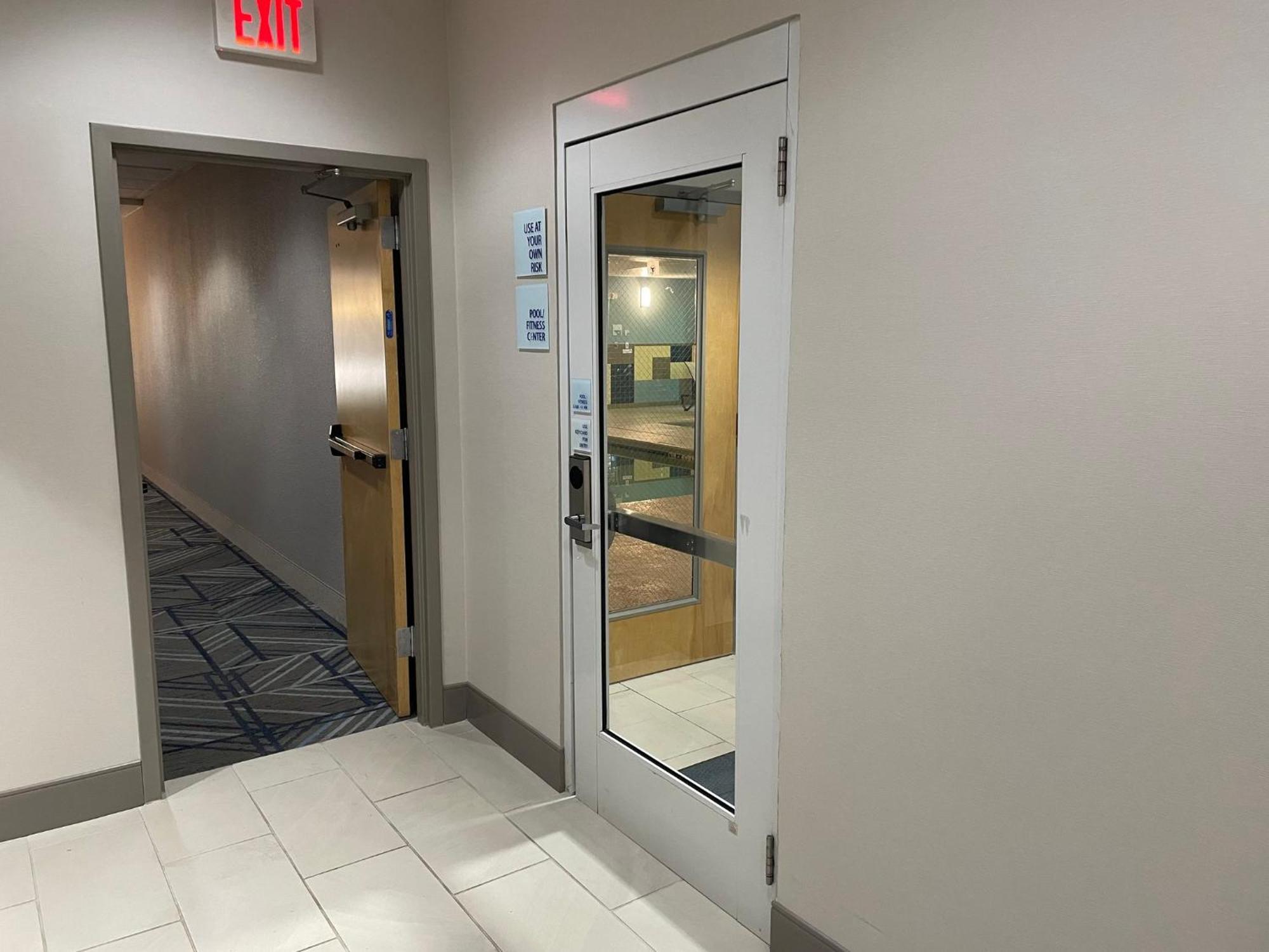 Holiday Inn Express Hotel Raleigh Southwest By Ihg Bagian luar foto