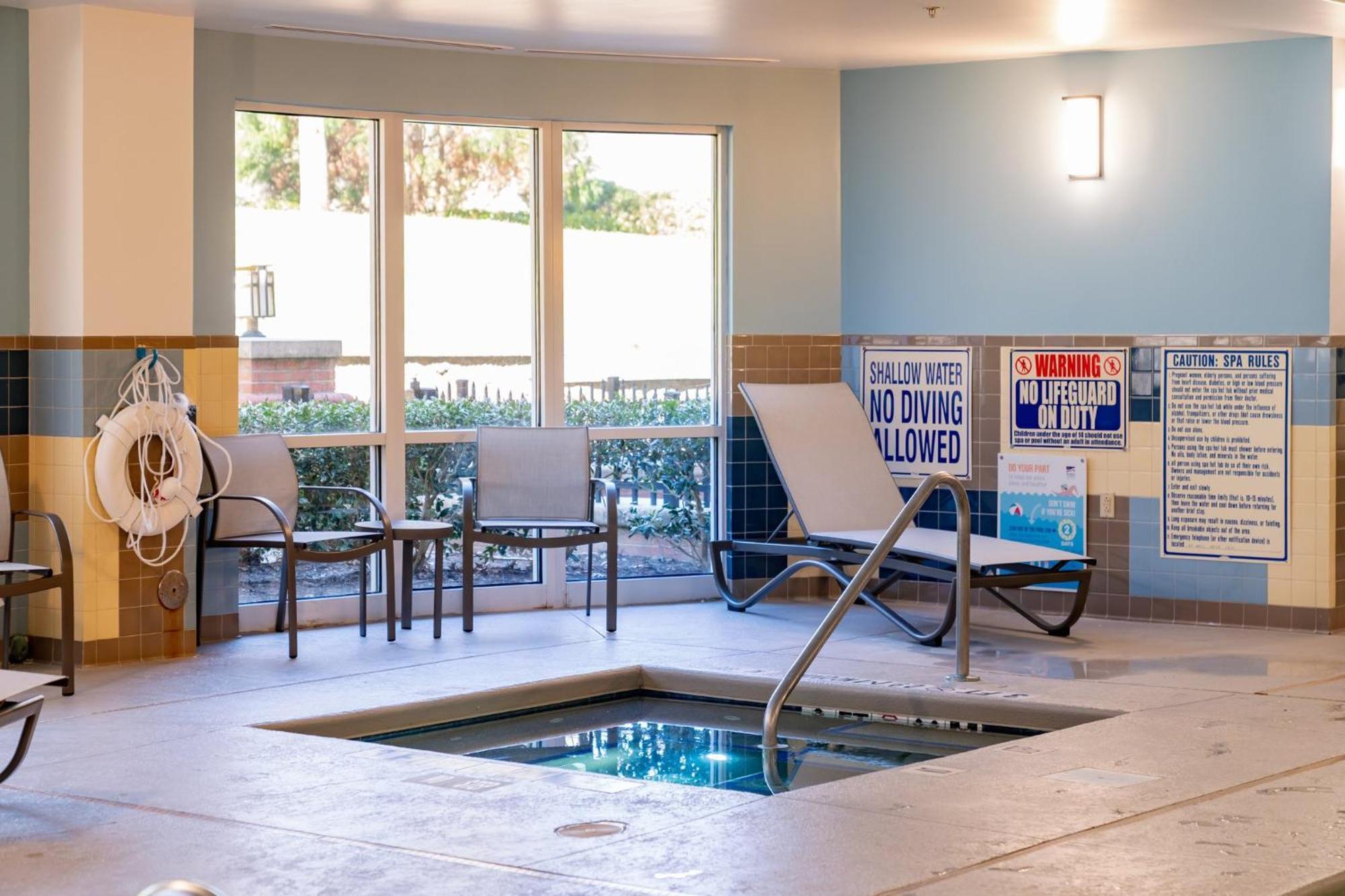 Holiday Inn Express Hotel Raleigh Southwest By Ihg Bagian luar foto
