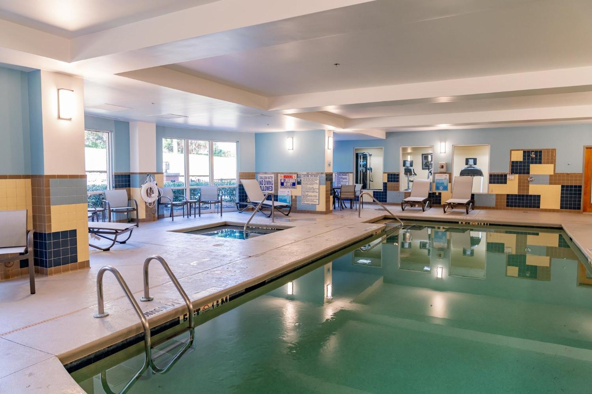 Holiday Inn Express Hotel Raleigh Southwest By Ihg Bagian luar foto