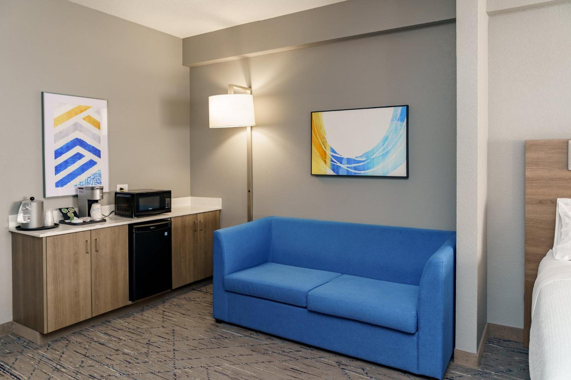 Holiday Inn Express Hotel Raleigh Southwest By Ihg Bagian luar foto