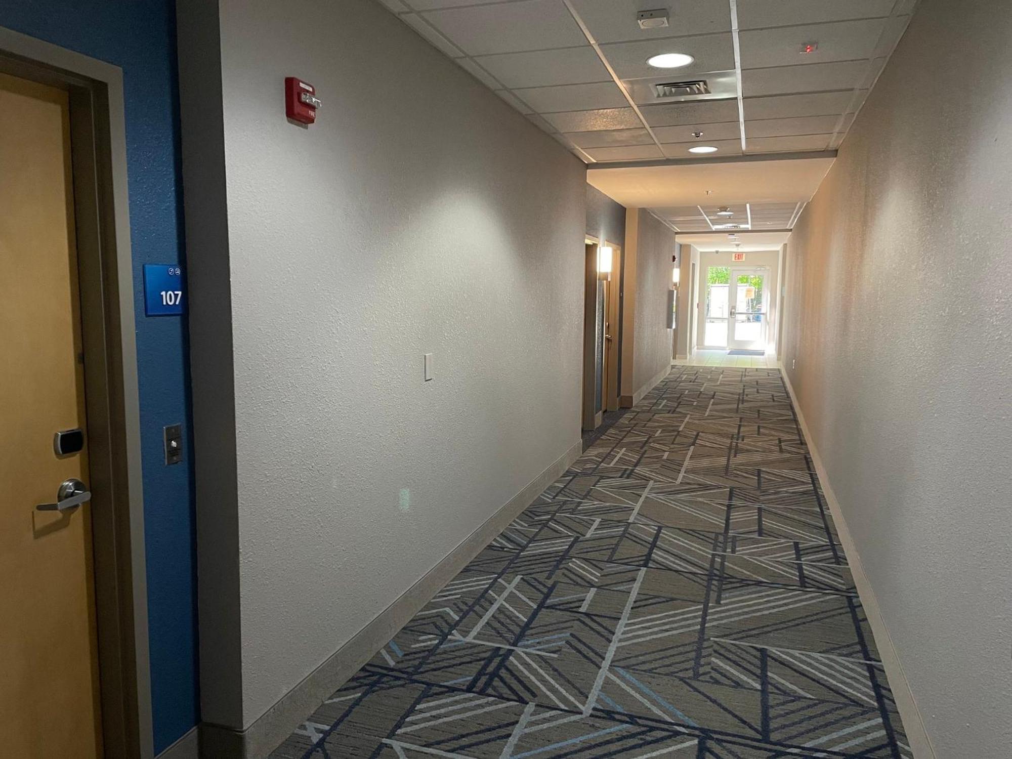 Holiday Inn Express Hotel Raleigh Southwest By Ihg Bagian luar foto